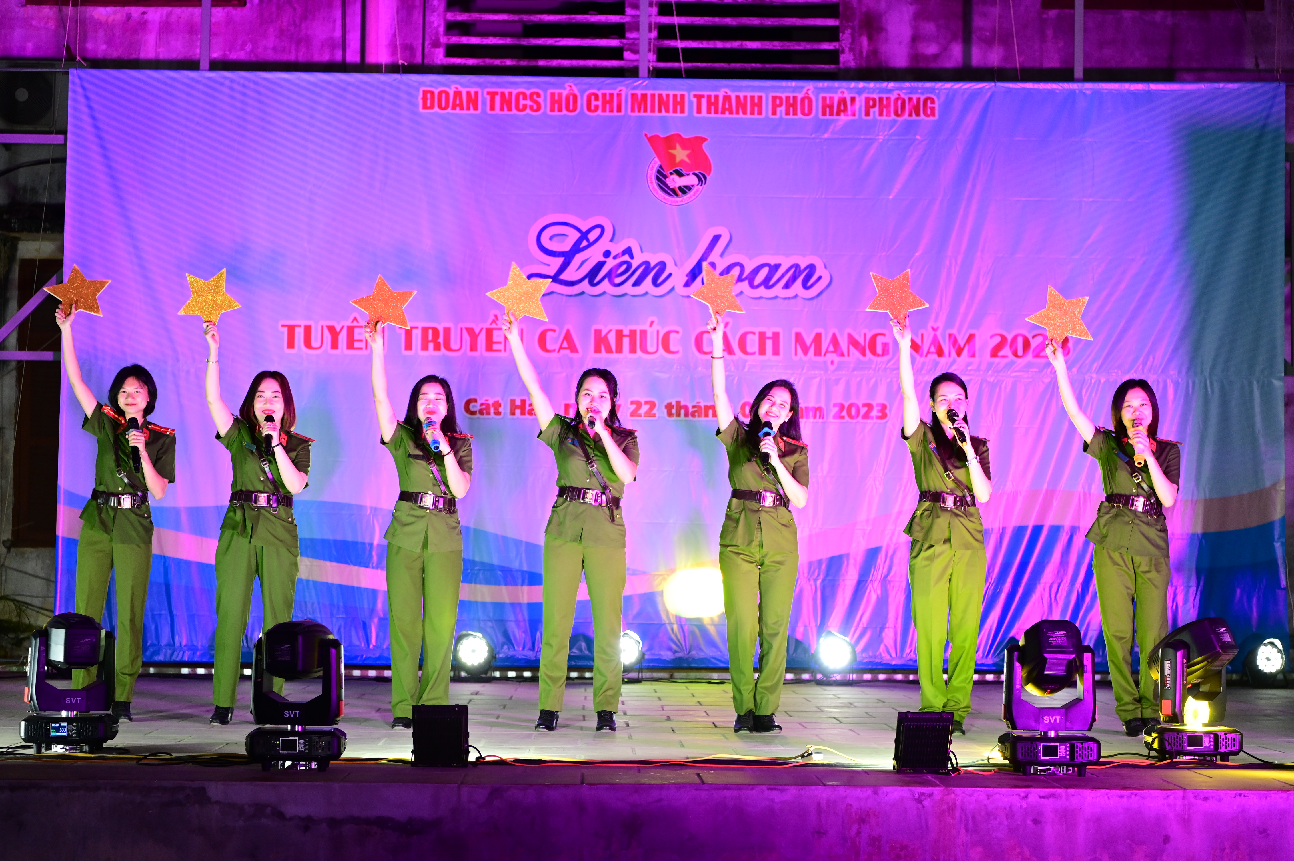 Tổ chức liên hoan tuyên truyền ca khúc cách mạng năm 2023 tại xã Phù Long (Cát Hải)